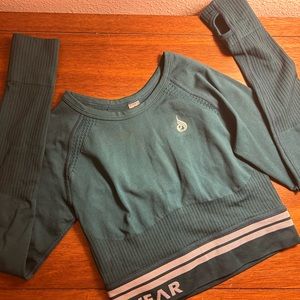 Ryderwear crop shirt